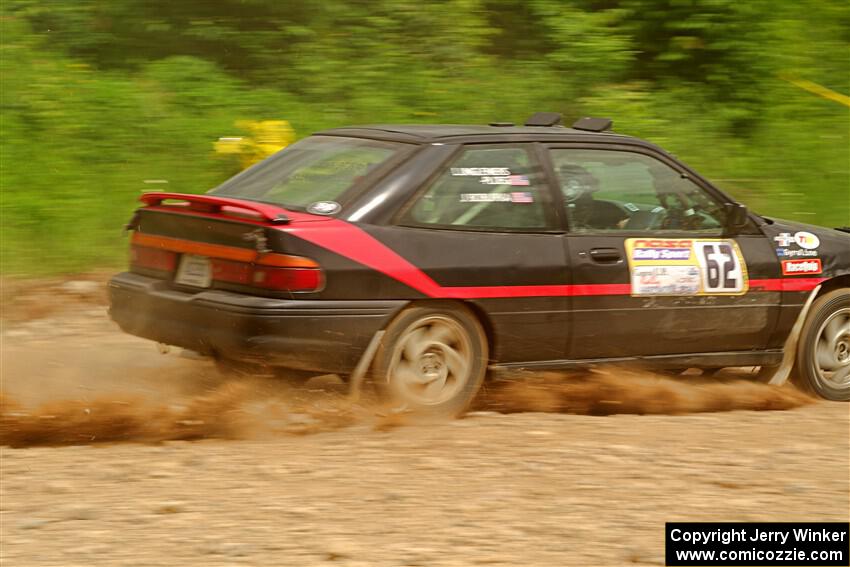 Joe Boburka / Elizabeth Unglenieks-Ploeg Ford Escort on SS3, Woodtick Hollow.