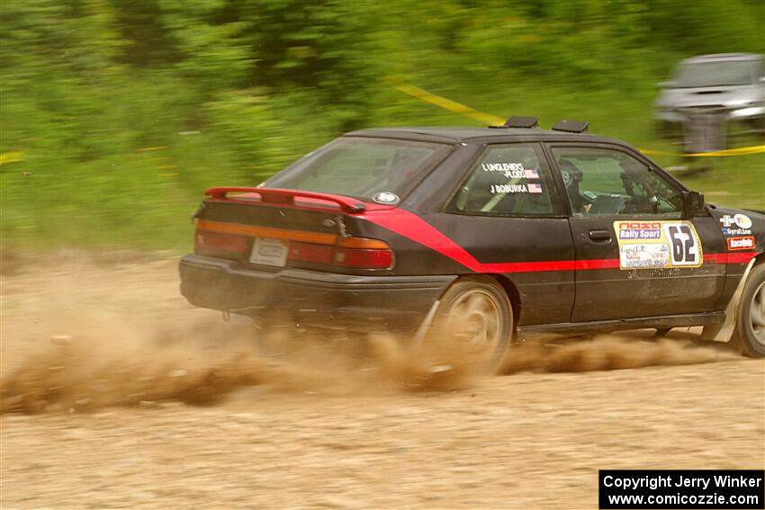 Joe Boburka / Elizabeth Unglenieks-Ploeg Ford Escort on SS3, Woodtick Hollow.