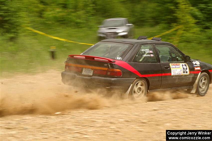 Joe Boburka / Elizabeth Unglenieks-Ploeg Ford Escort on SS3, Woodtick Hollow.