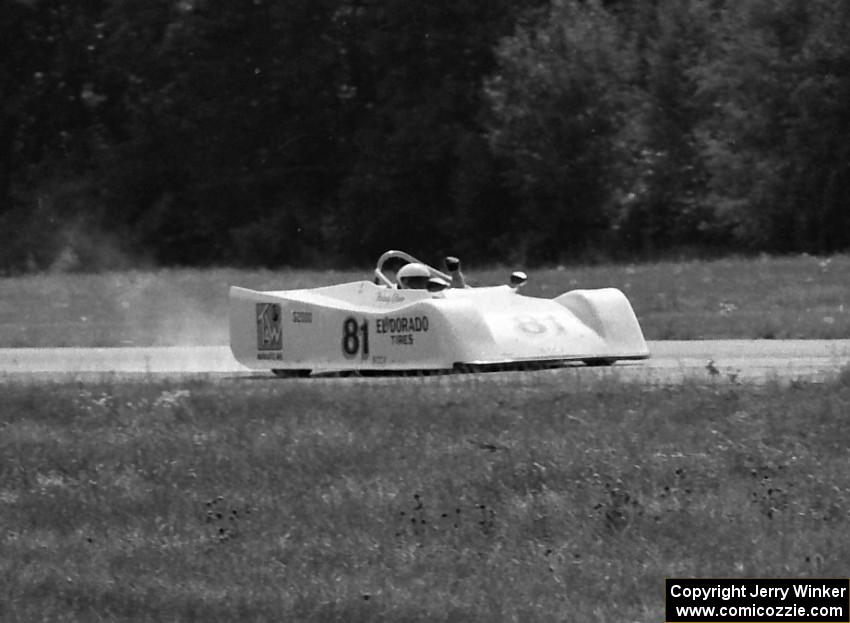 Rodney Olson's Ocelot Mk.5B Sports 2000 loses its engine