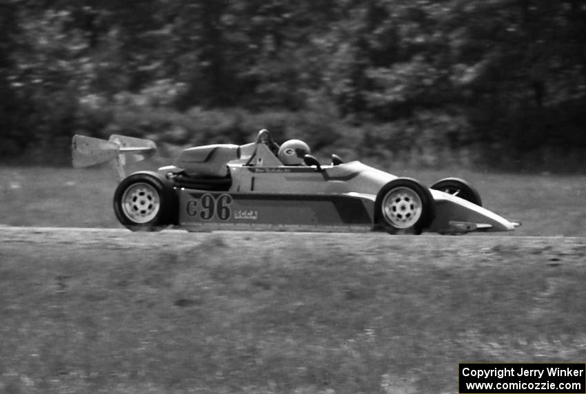 Hiro Nishioka, M.D.'s Van Diemen SV83 Formula Continental