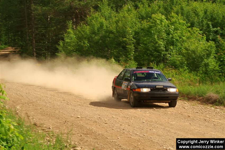 Joe Boburka / Elizabeth Unglenieks-Ploeg Ford Escort on SS4, Hollow Woodtick.