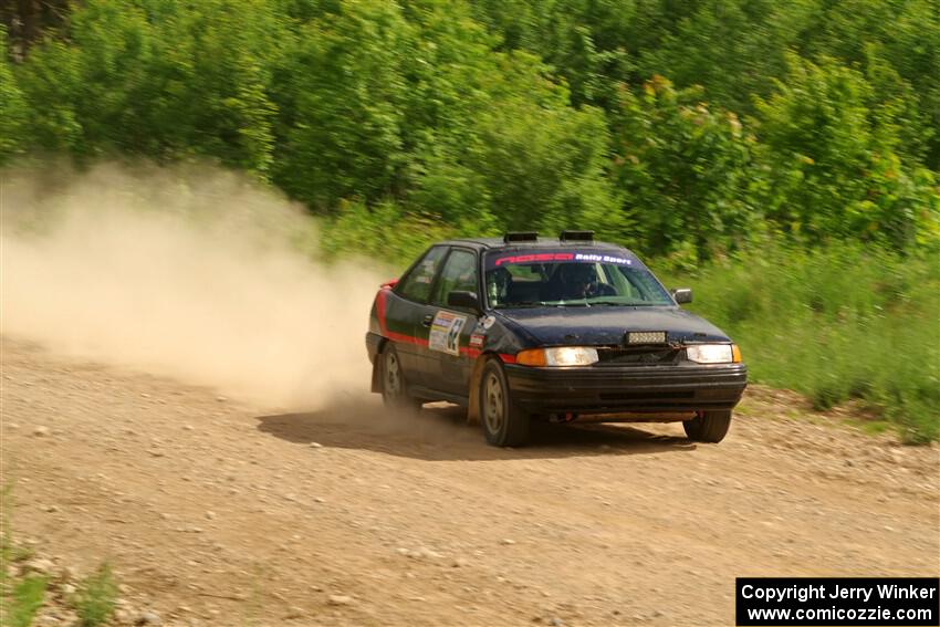 Joe Boburka / Elizabeth Unglenieks-Ploeg Ford Escort on SS4, Hollow Woodtick.