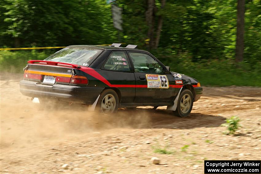 Joe Boburka / Elizabeth Unglenieks-Ploeg Ford Escort on SS4, Hollow Woodtick.