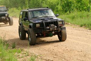A Jeep Grand Cherokee sweeps SS4, Hollow Woodtick.