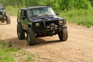 A Jeep Grand Cherokee sweeps SS4, Hollow Woodtick.