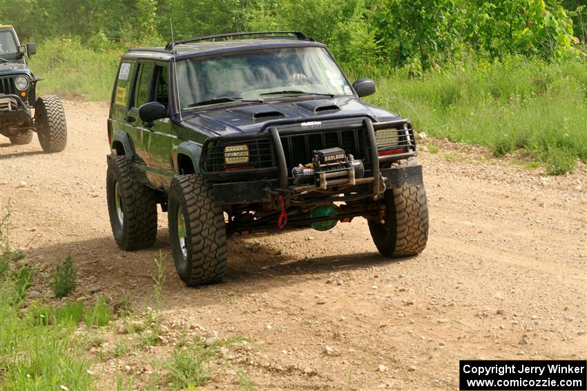A Jeep Grand Cherokee sweeps SS4, Hollow Woodtick.