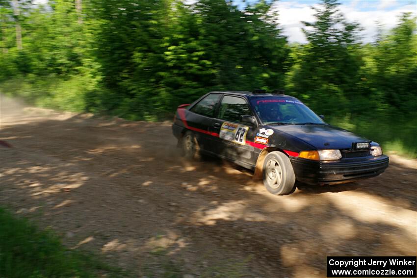 Joe Boburka / Elizabeth Unglenieks-Ploeg Ford Escort on SS5, Chainsaw Junksin.