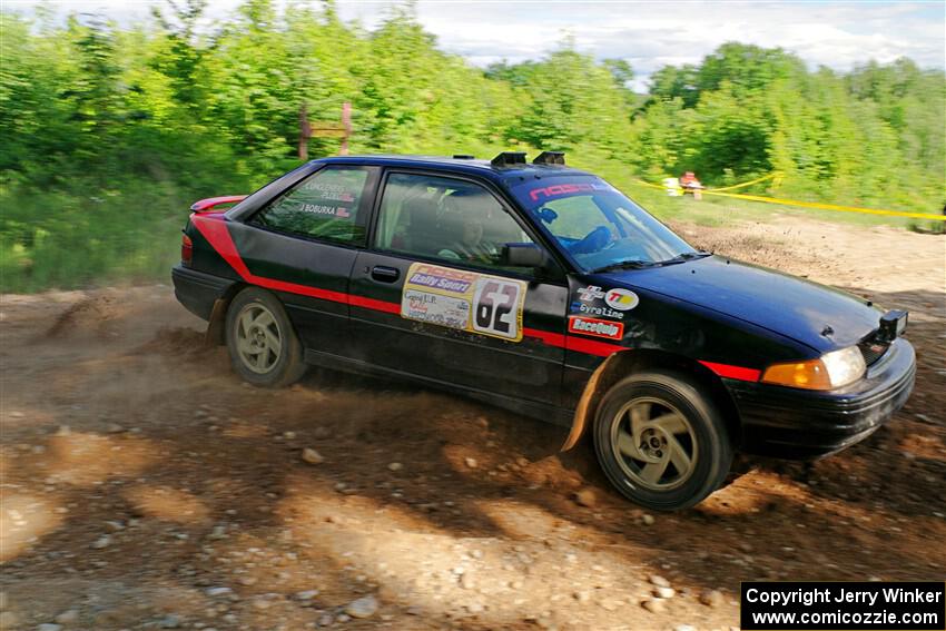 Joe Boburka / Elizabeth Unglenieks-Ploeg Ford Escort on SS5, Chainsaw Junksin.