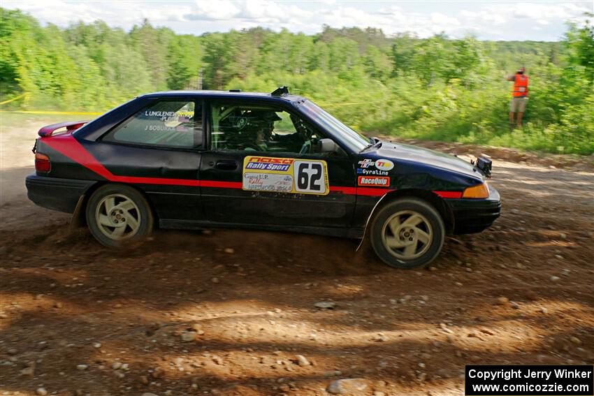 Joe Boburka / Elizabeth Unglenieks-Ploeg Ford Escort on SS5, Chainsaw Junksin.