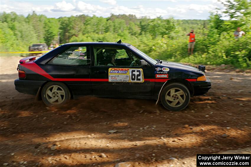 Joe Boburka / Elizabeth Unglenieks-Ploeg Ford Escort on SS5, Chainsaw Junksin.