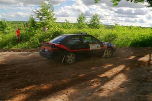 Joe Boburka / Elizabeth Unglenieks-Ploeg Ford Escort on SS5, Chainsaw Junksin.