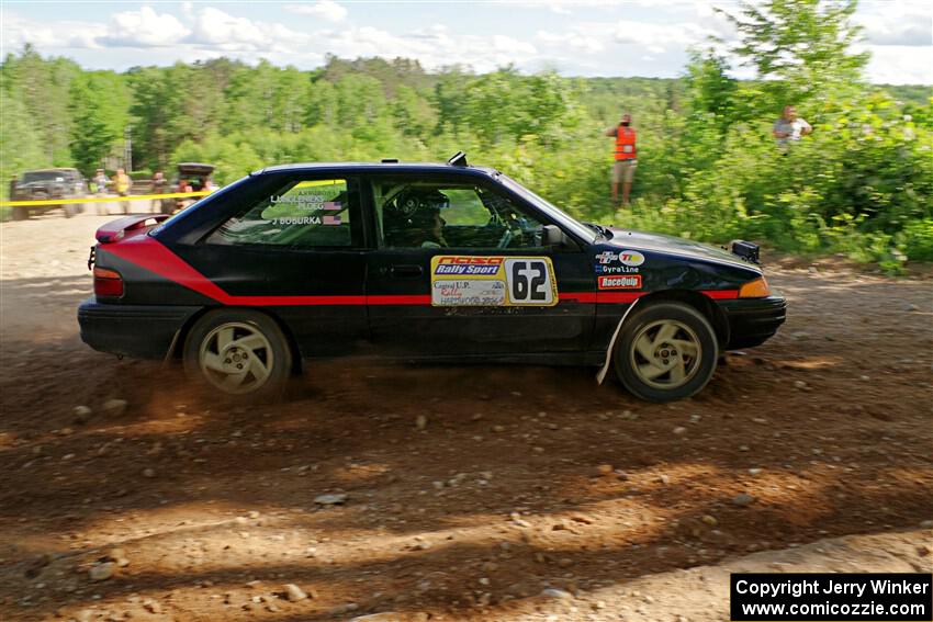 Joe Boburka / Elizabeth Unglenieks-Ploeg Ford Escort on SS5, Chainsaw Junksin.