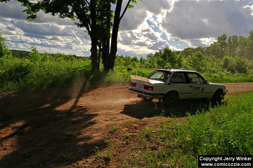 Elena Huizar / Julienne Ciacico BMW 325i on SS5, Chainsaw Junksin.