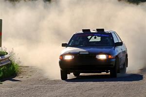 Joe Boburka / Elizabeth Unglenieks-Ploeg Ford Escort on SS6, Camp 3 South.