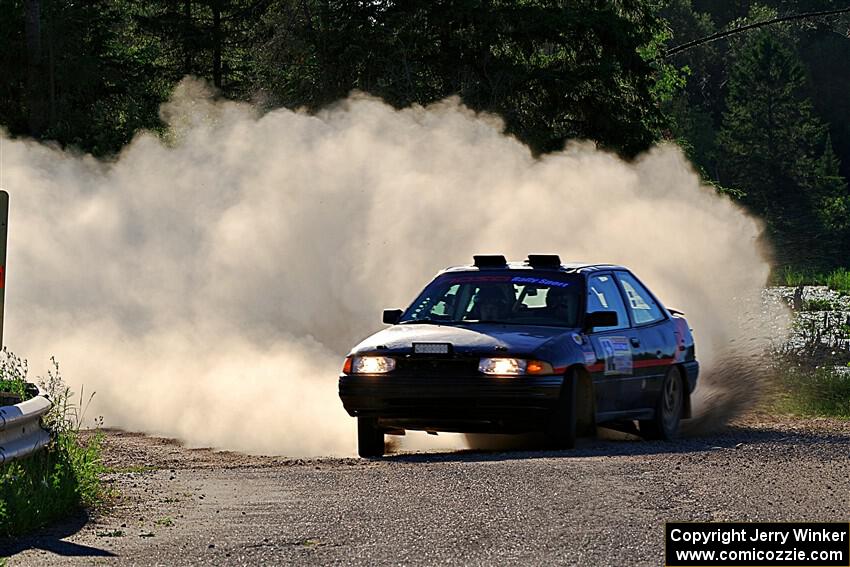 Joe Boburka / Elizabeth Unglenieks-Ploeg Ford Escort on SS6, Camp 3 South.