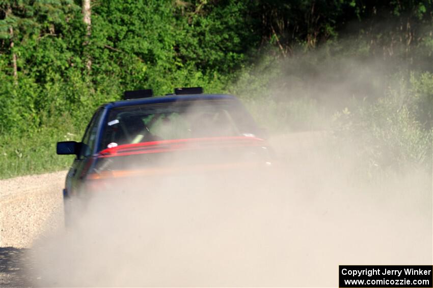 Joe Boburka / Elizabeth Unglenieks-Ploeg Ford Escort on SS6, Camp 3 South.
