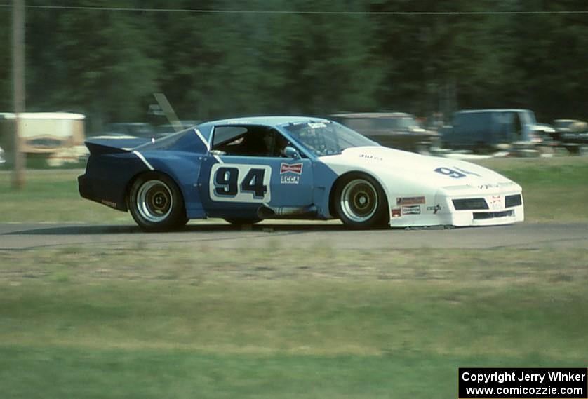 Eppie Wietzes's Pontiac Firebird