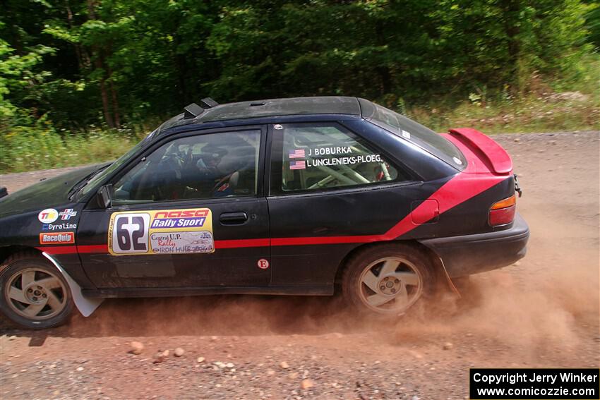 Joe Boburka / Elizabeth Unglenieks-Ploeg Ford Escort on SS3, Norway Home.