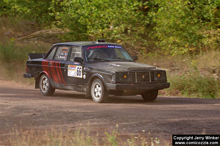 Adam Brock / Shanti Witt Volvo 244 on SS5, Norway South II.