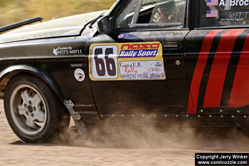 Adam Brock / Shanti Witt Volvo 244 on SS5, Norway South II.