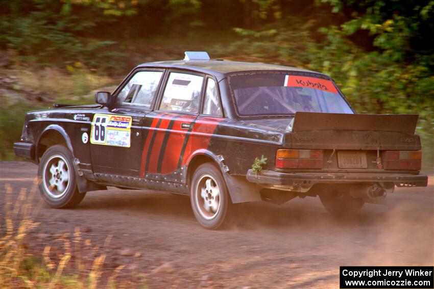 Adam Brock / Shanti Witt Volvo 244 on SS6, Norway North.