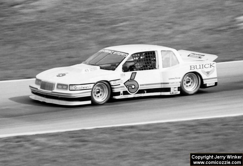 Elliott Forbes-Robinson's Buick Somerset