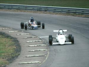 Bob Stocker II's Mondiale 85 Formula Continental and George Anderson's Swift DB-1