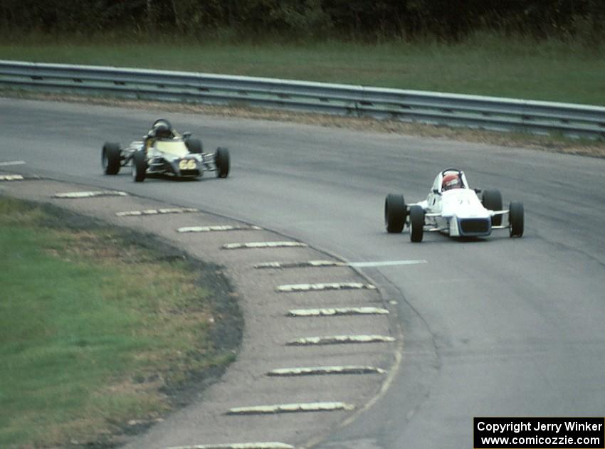 Tony Foster's Van Diemen RF83 and Steve Kelly's Tiga FFA78