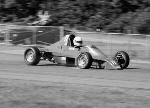 Tom Suggs's Van Diemen RF85 Formula Ford