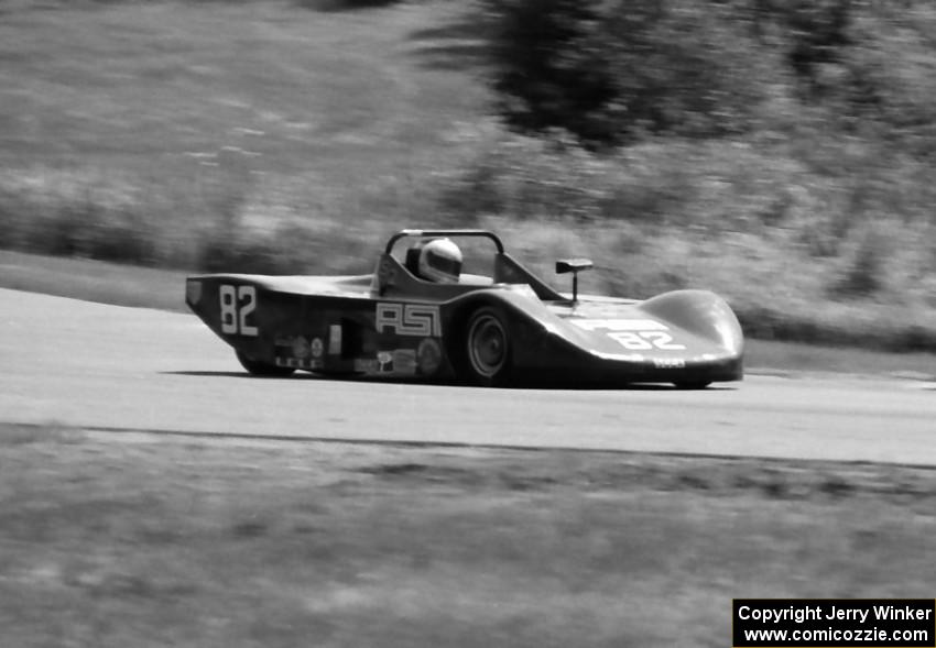 Duane Smith's Lola T-598 Sports 2000