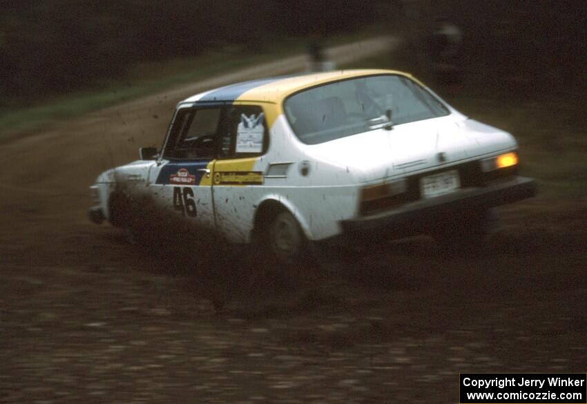 The Rick Corwine / Dave Somerfleck SAAB 99 prepares for a right-hander at the first spectator point.