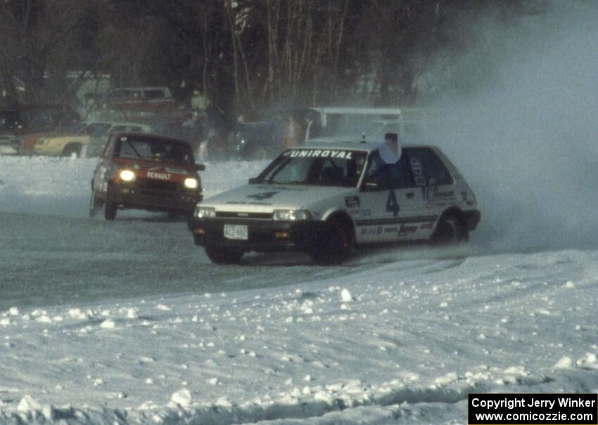 Dave Markquart / Jeff Sinden Toyota FX-16 and Bob Boone / Todd Larson Renault LeCar