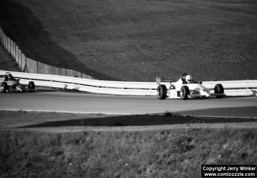 Van Roberts' Mondiale Formula SAAB leads the similar car of Robby Unser