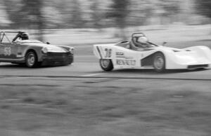 Jim Lyddon's Sports Renault and Lona Bradbury's G Production Austin-Healey Sprite