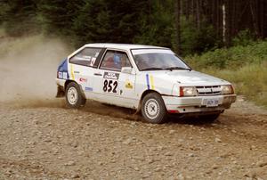 Andrew Comrie-Picard / Adrian Dafoe Lada Samara on SS6 (Parmachenee West)