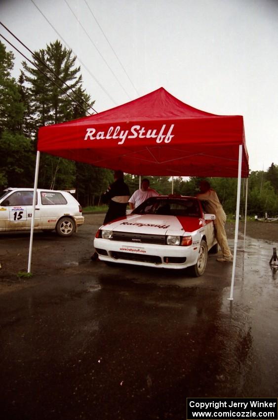 Jon Bogert / Daphne Bogert Toyota Celica All-Trac and Brad Hawkins / Adrian Wintle VW GTI at Ocquossoc service