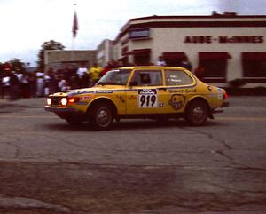 Geoff Clark / Chris Morand SAAB 99 on SS10 (In Town)