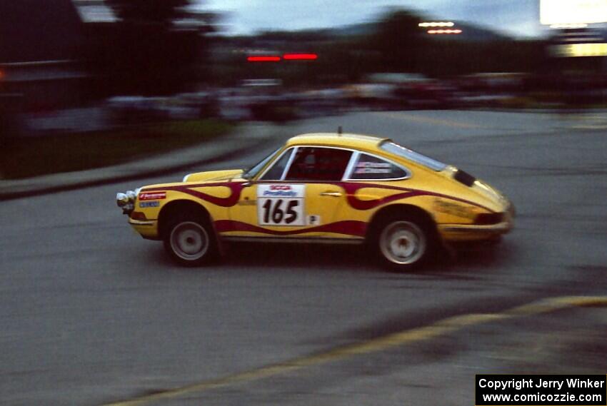 Dennis Chizma / Claire Chizma Porsche 911 on SS10 (In Town)