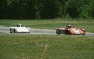 Pat Hill's Swift DB-2 leads John Fergus' Swift DB-2