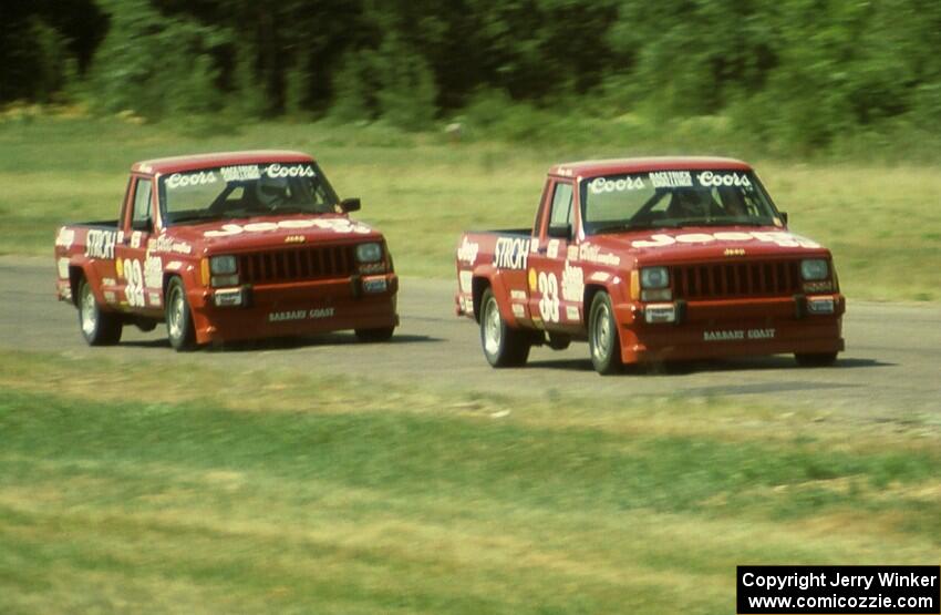 Tommy Archer ahead of brother Bobby Archer both in Jeep Comanches