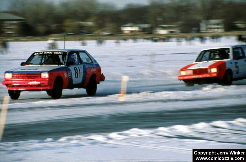 Gary Nelson / Dave Souther Toyota Starlet is chased by the Adam Popp / Jeff Poague VW Rabbit