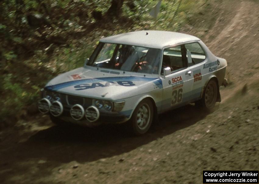 Sandy Liversidge / Boyd Smith in their Gr.A SAAB 99.