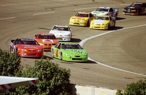 The field comes through turn 4