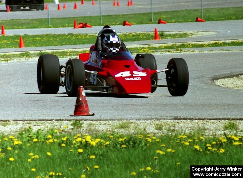 ???'s Lola T-440 Club Formula Ford