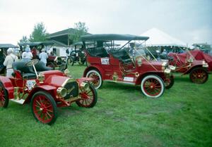 L to R) Walter Burton's 1910 Buick, Jim Laumeyer's 1908 Maxwell and Dave Nyholm's 1909 Maxwell