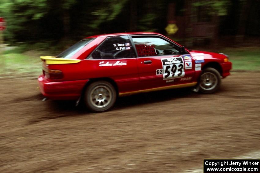 The Gerardo Pin / Scott Toso Ford Escort GT was 23rd overall, 6th in G2.