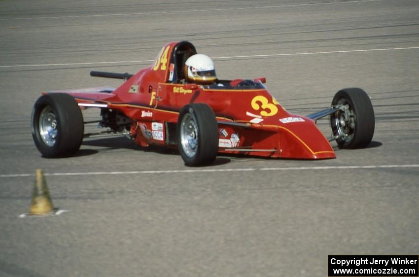 Bill Bergeron's Van Diemen RF85 Formula Ford running SR at Canterbury Downs lot