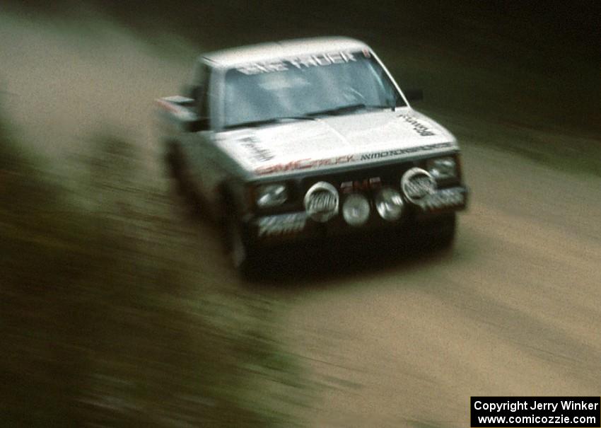 Guy Light / Jimmy Brandt took home the truck class win in their GMC Sonoma.