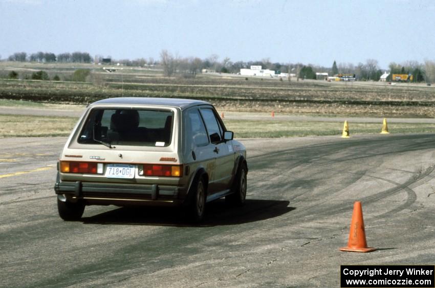 Tom Schabel's F-SP VW Rabbit at Owatonna Airport